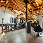 Apartamento Luxurious 3-bedroom Flat With Sauna And Garage