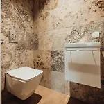 Luxurious 3-bedroom Flat With Sauna And Garage *